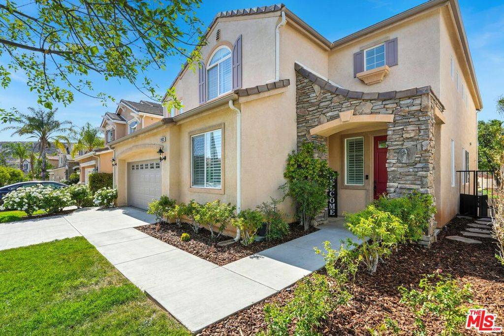 Valencia, CA 91354,23933 Francisco WAY