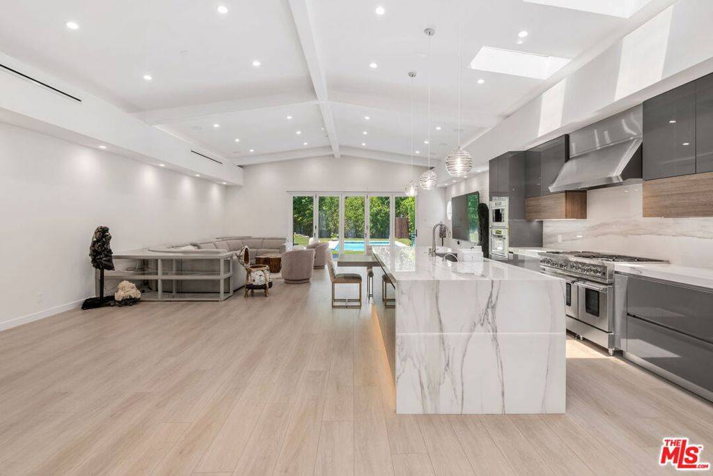 Studio City, CA 91604,12763 Kling ST