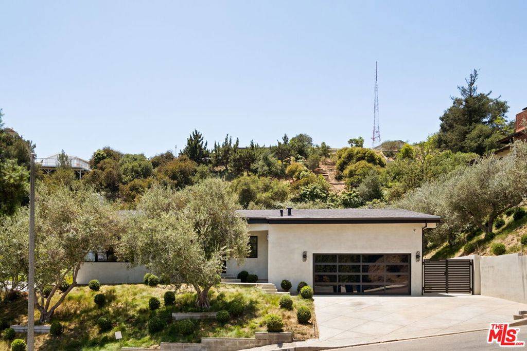 Los Angeles, CA 90046,8628 Edwin DR