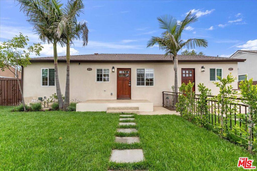 Van Nuys, CA 91406,6915 Encino AVE