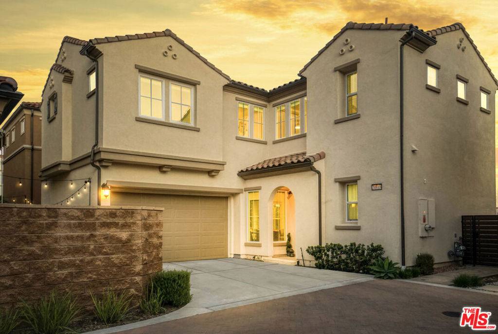 Porter Ranch, CA 91326,20818 W Bur Oak CIR