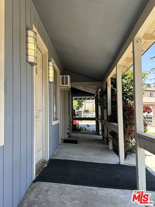 North Hollywood, CA 91606,12703 Welby WAY