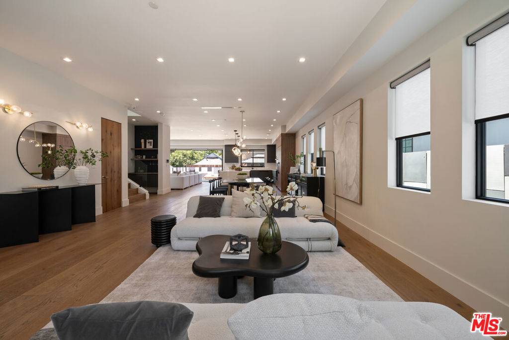 Studio City, CA 91602,4299 Elmer AVE