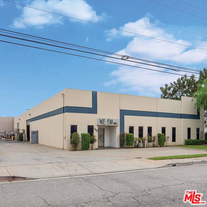 Santa Fe Springs, CA 90670,12450 Lakeland RD