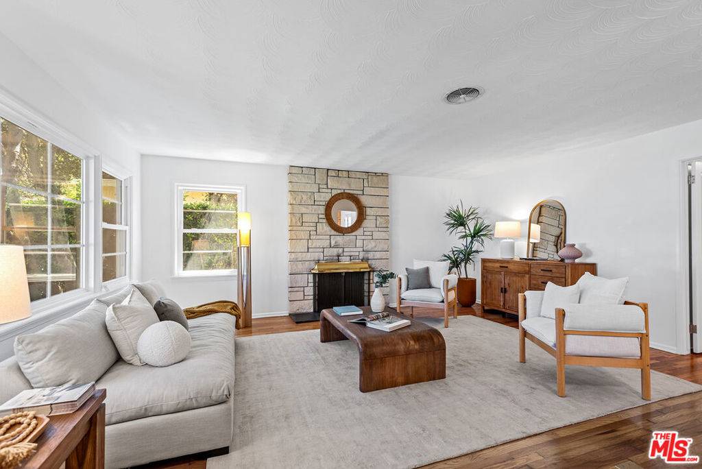 Los Angeles, CA 90066,12420 Hammack ST