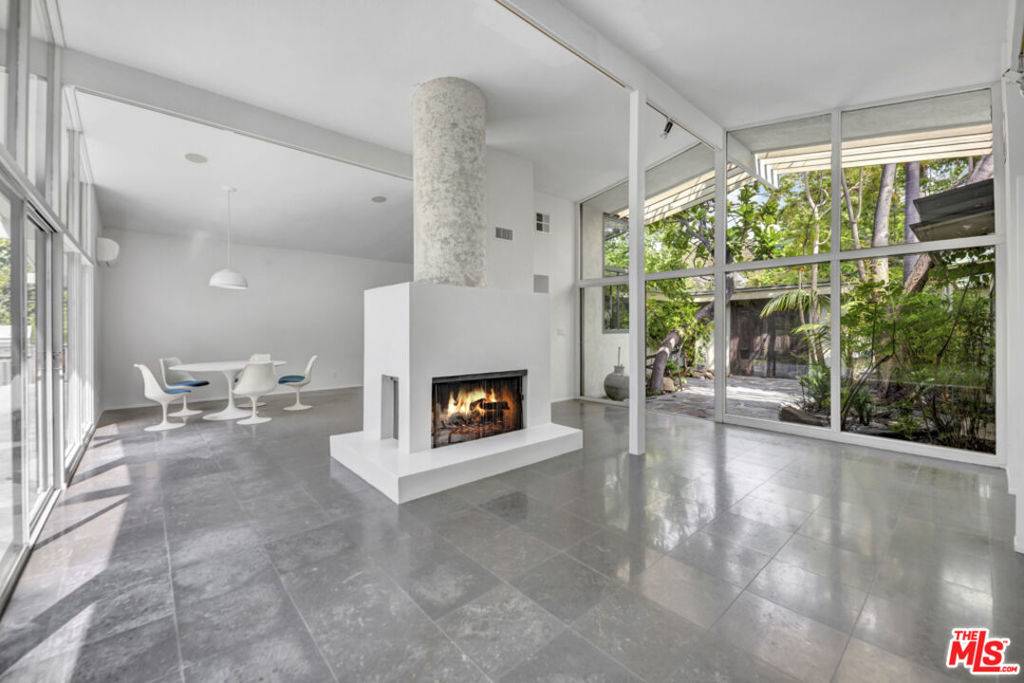 Malibu, CA 90265,30611 Las Estrellas DR