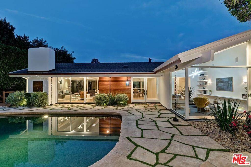 Beverly Hills, CA 90210,9316 Beverly Crest DR