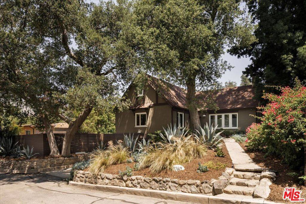 Glendale, CA 91208,1767 Hillside DR