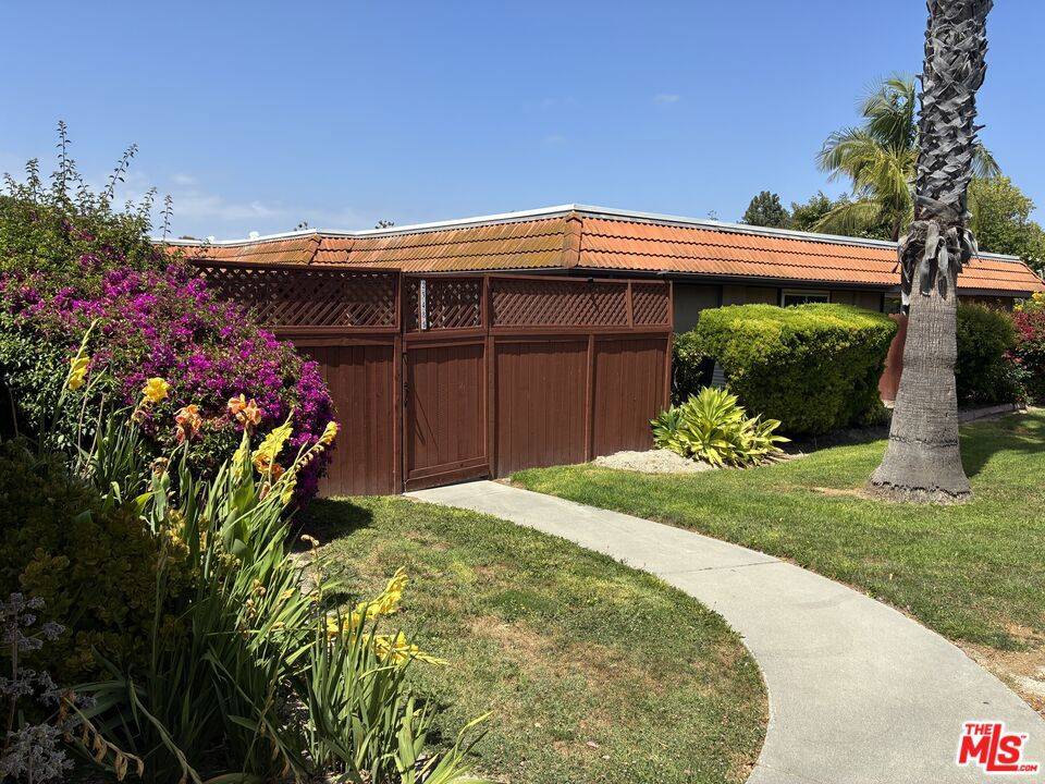 Aliso Viejo, CA 92656,23485 Via Jacinto