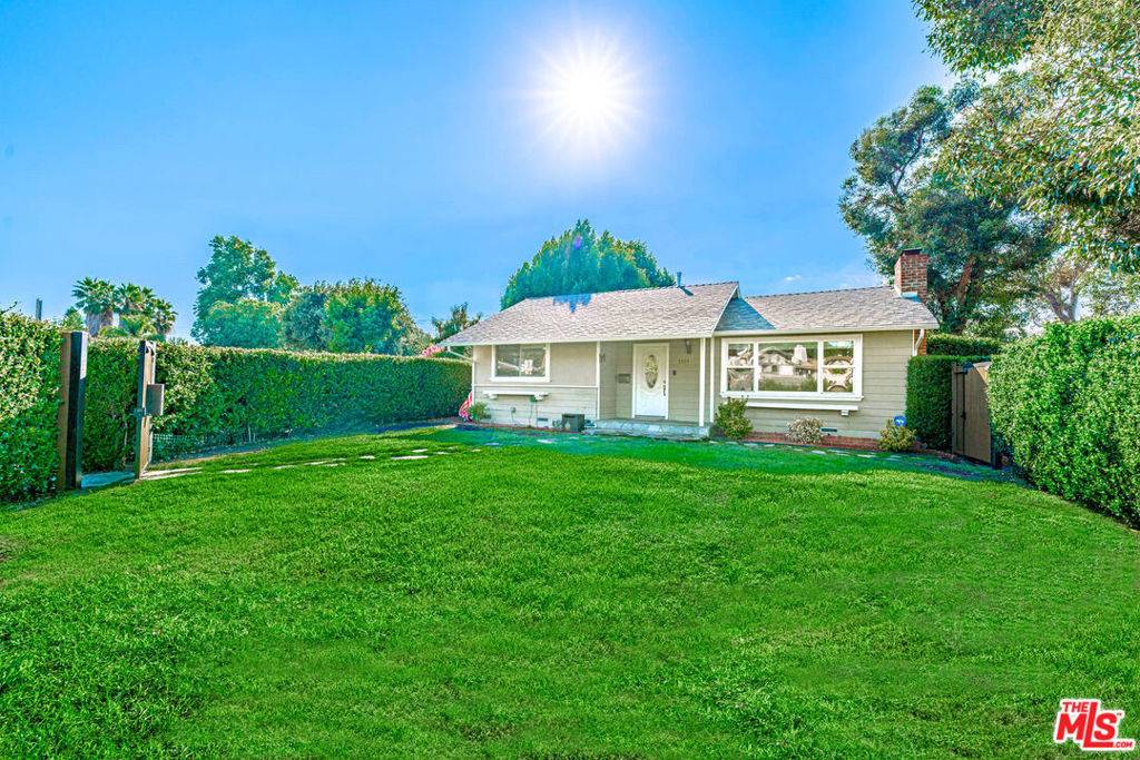 Woodland Hills, CA 91364,5353 Don Pio DR