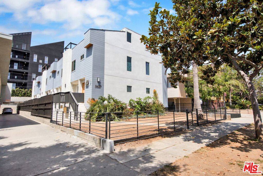 Los Angeles, CA 90034,3627 Keystone AVE #2