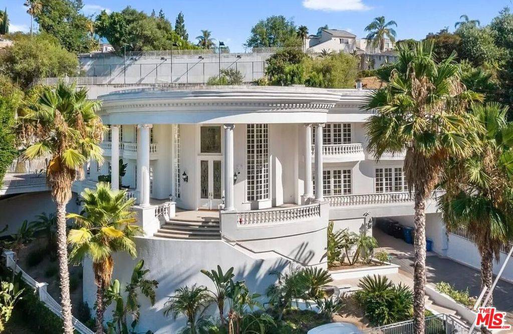 Encino, CA 91316,4434 Grimes PL
