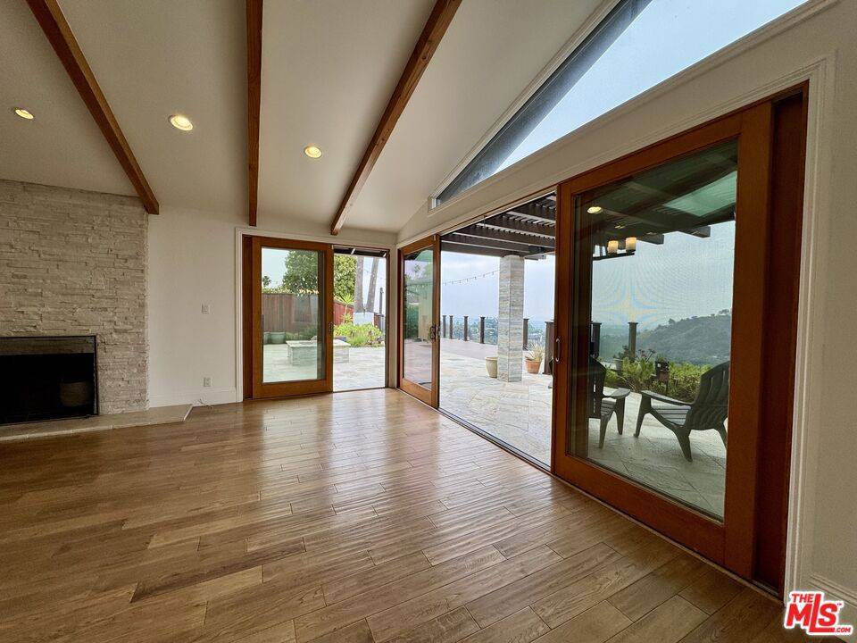 Los Angeles, CA 90049,2255 Westridge RD