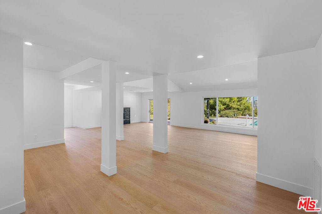 Tarzana, CA 91356,4344 Gayle DR
