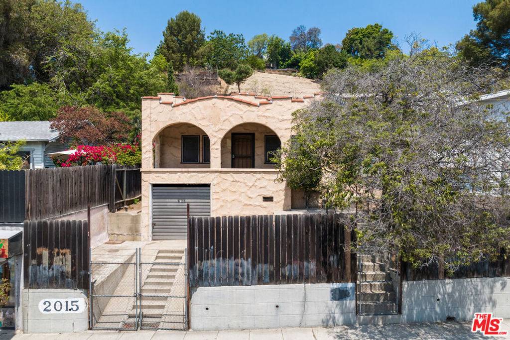 Los Angeles, CA 90027,2015 Hyperion AVE