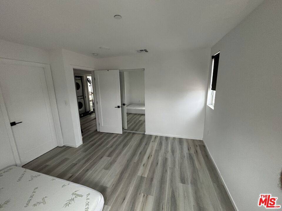 Los Angeles, CA 90029,1224 1/2 N Alexandria AVE