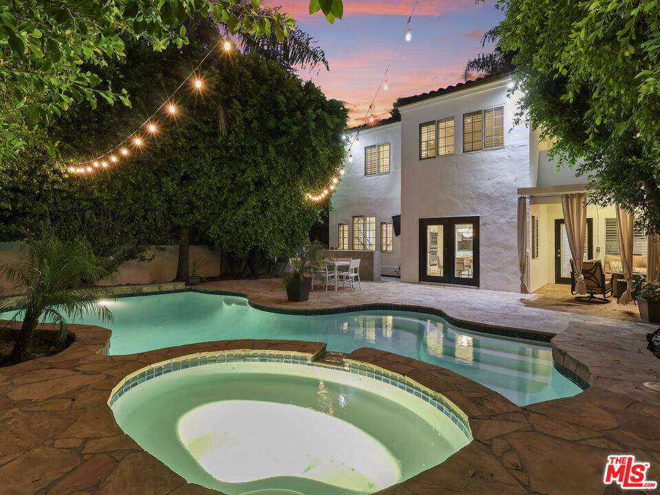 Encino, CA 91436,4817 Gaynor AVE