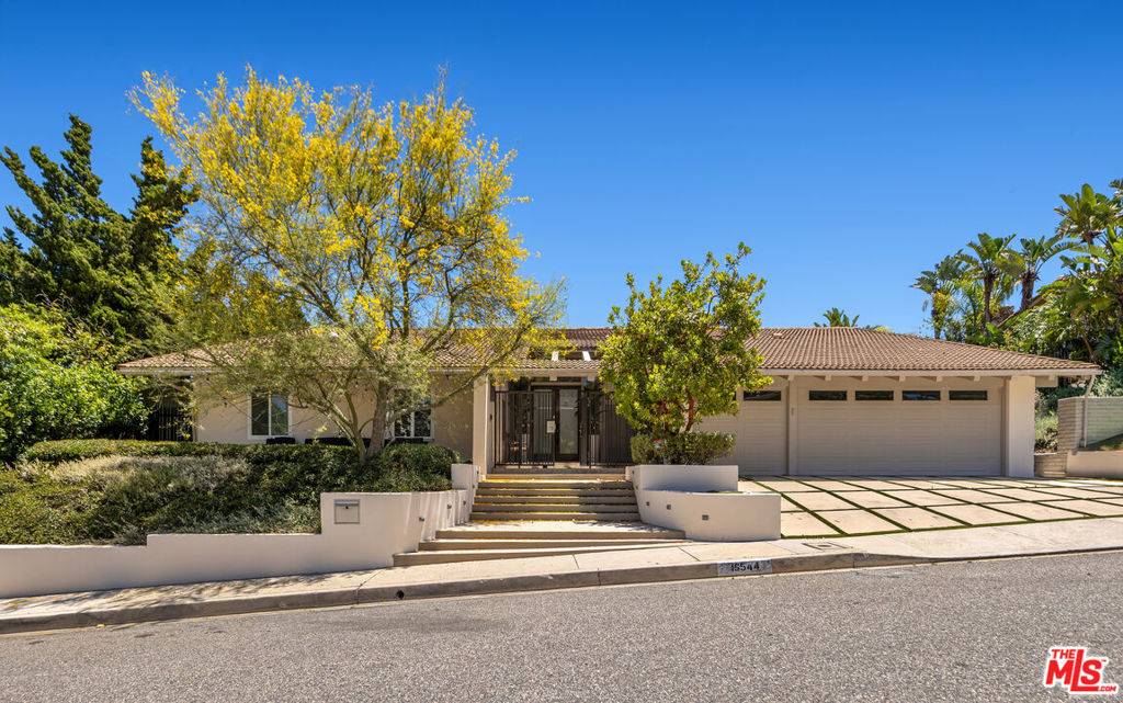 Los Angeles, CA 90049,16544 Park Lane CIR