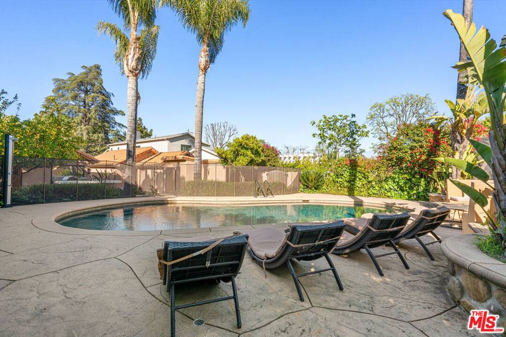 Sherman Oaks, CA 91403,14710 Greenleaf ST
