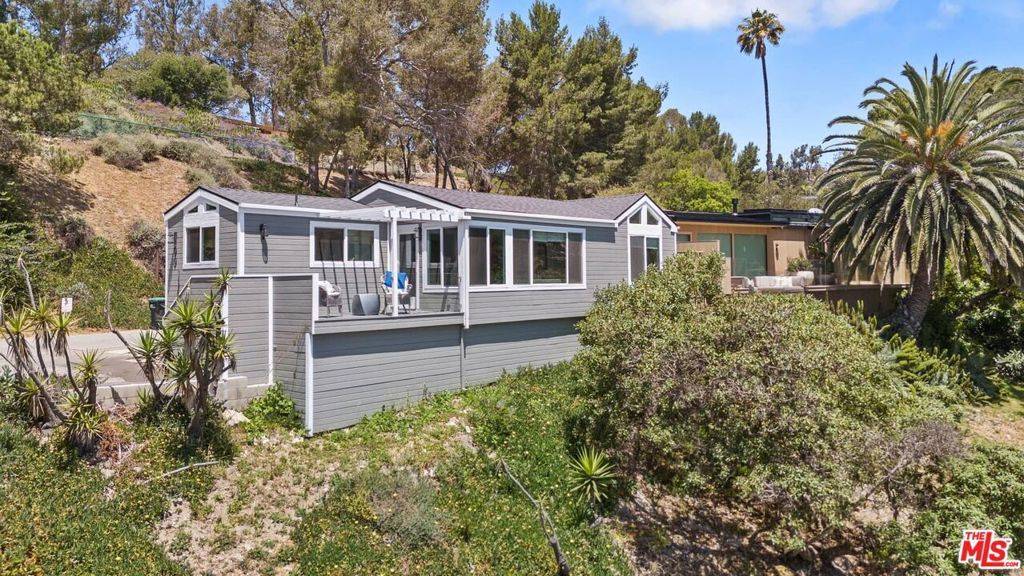 Malibu, CA 90265,99 Paradise Cove RD