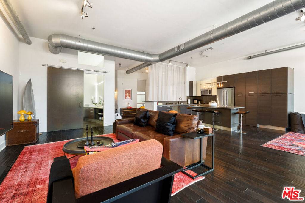 Marina Del Rey, CA 90292,13320 Beach AVE #103