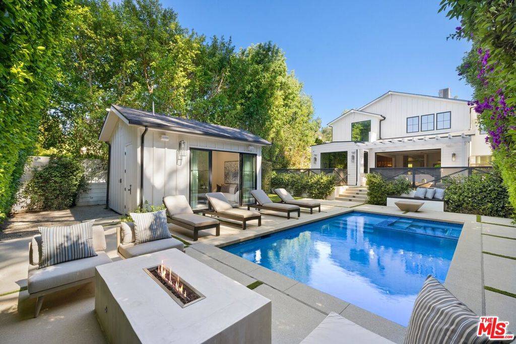 Sherman Oaks, CA 91403,15125 Valley Vista BLVD