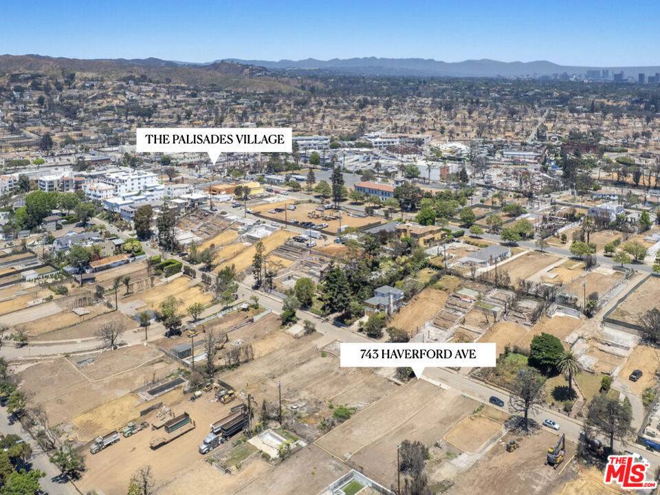 Pacific Palisades, CA 90272,743 Haverford AVE