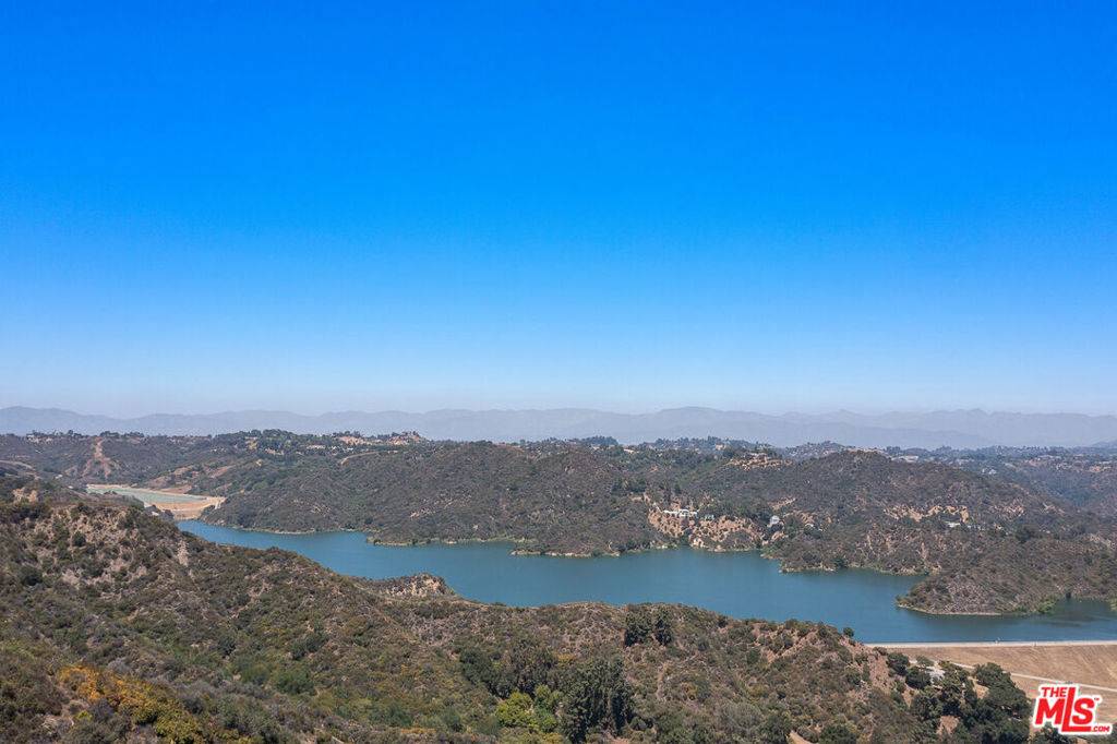Los Angeles, CA 90077,1962 Stradella RD