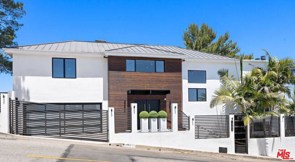 Los Angeles, CA 90077,1962 Stradella RD