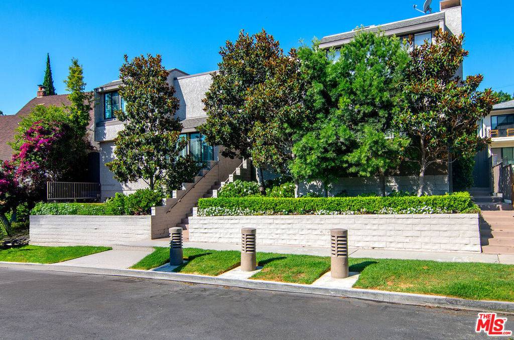 Los Angeles, CA 90024,1621 Hilts AVE #1