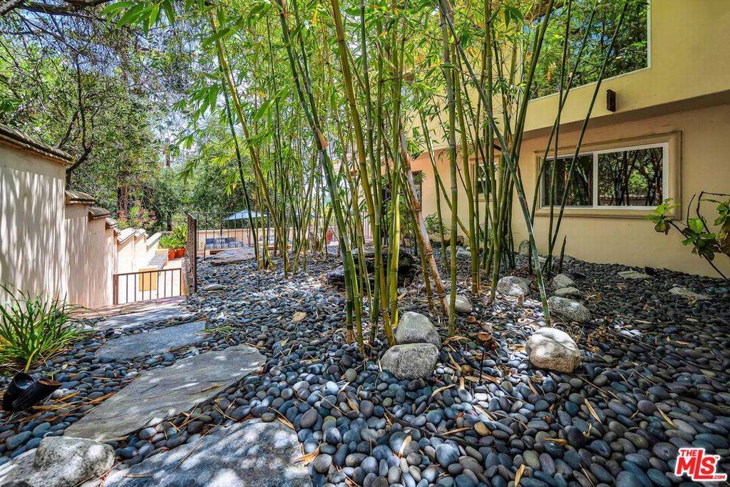 Woodland Hills, CA 91364,4557 Saltillo ST