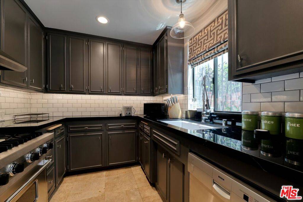 West Hollywood, CA 90069,9019 Cynthia ST #B