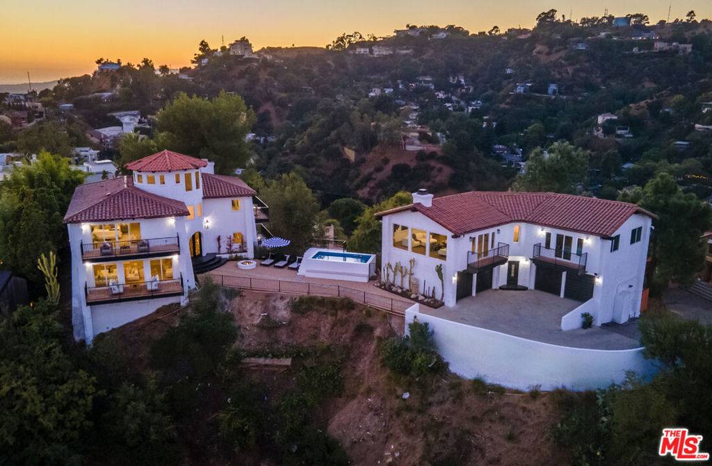 Los Angeles, CA 90046,8300 Grand View DR