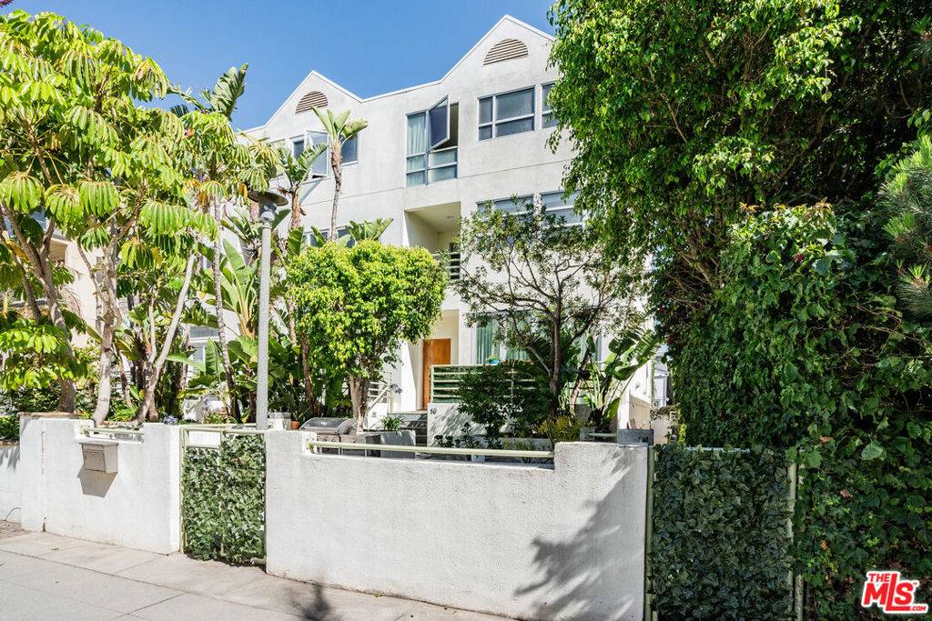 Marina Del Rey, CA 90292,16 Voyage ST