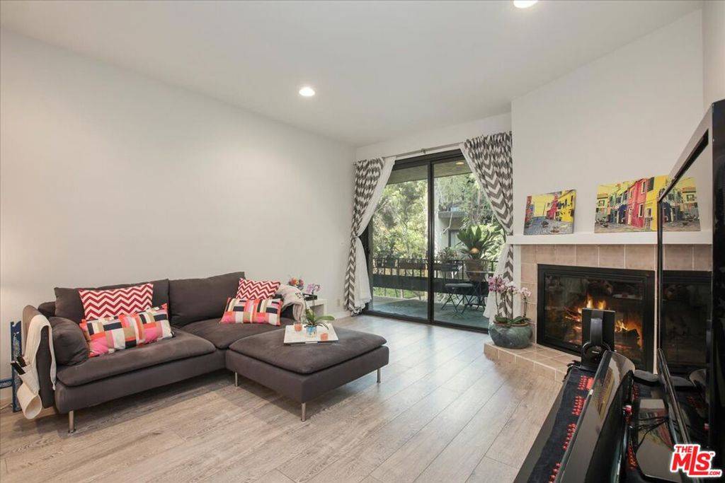 Playa Del Rey, CA 90293,8675 Falmouth AVE #203