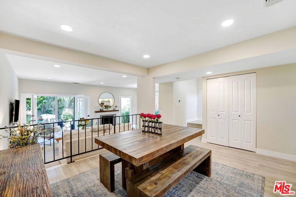Santa Monica, CA 90405,49 Village Parkway ST