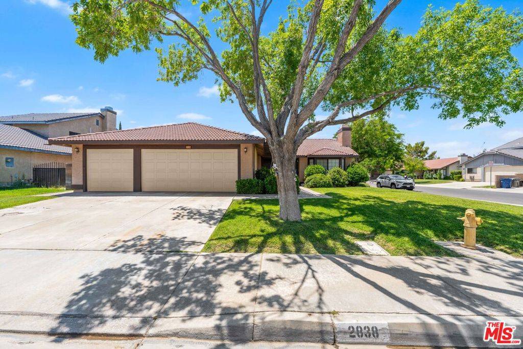 Lancaster, CA 93536,2838 W Ave J9