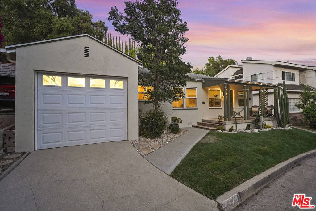 Glendale, CA 91206,516 Sinclair AVE