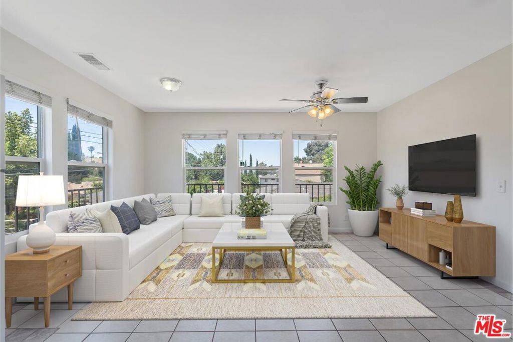 Woodland Hills, CA 91364,4821 Topanga Canyon BLVD