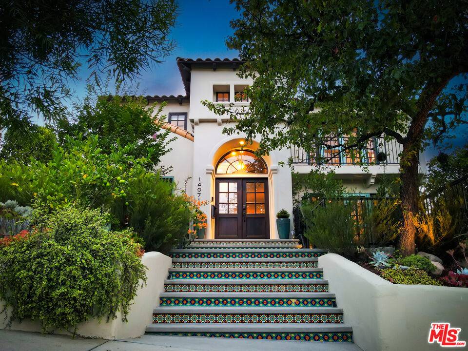 Sherman Oaks, CA 91423,14071 Roblar RD