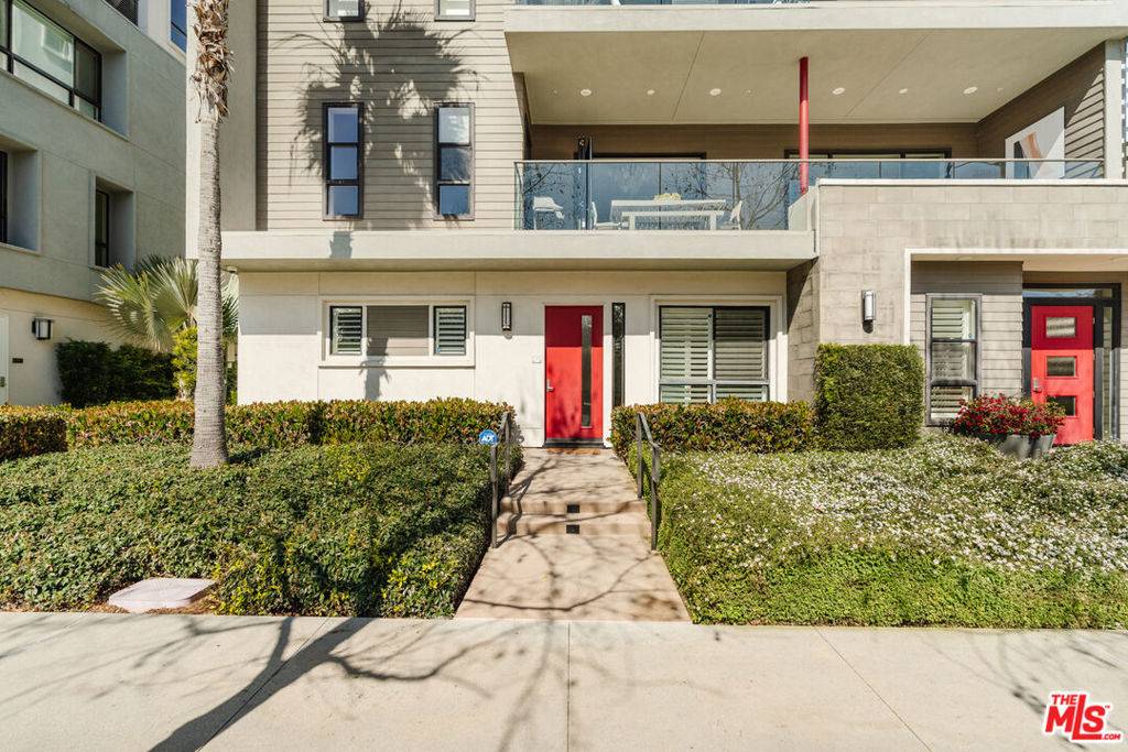 Los Angeles, CA 90094,12765 Bluff Creek DR #1
