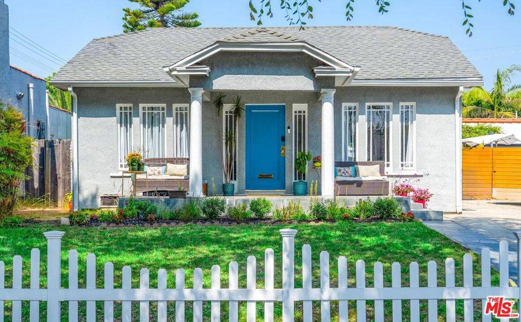 Los Angeles, CA 90046,719 N Gardner ST