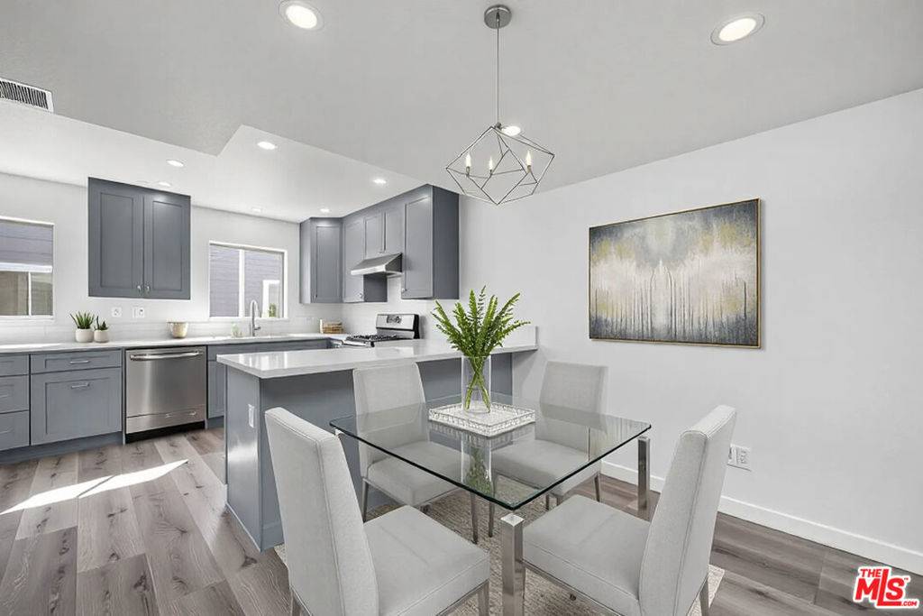 Sherman Oaks, CA 91401,13340 Burbank BLVD #2