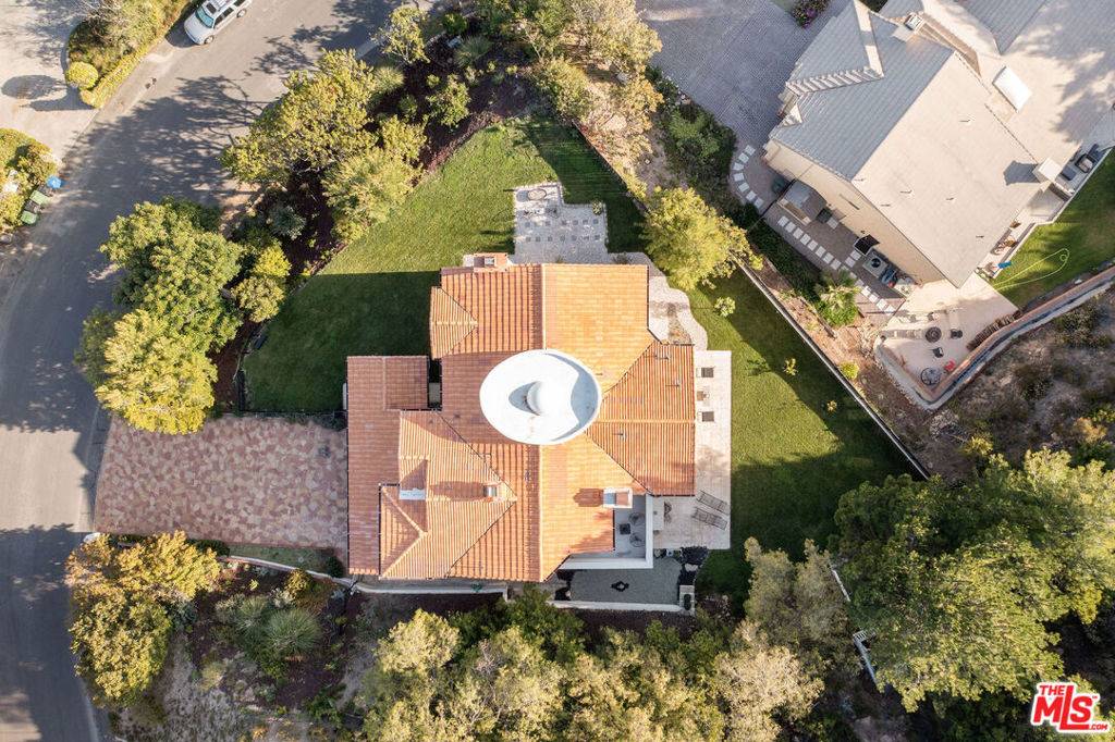 Malibu, CA 90265,23458 W Moon Shadows DR