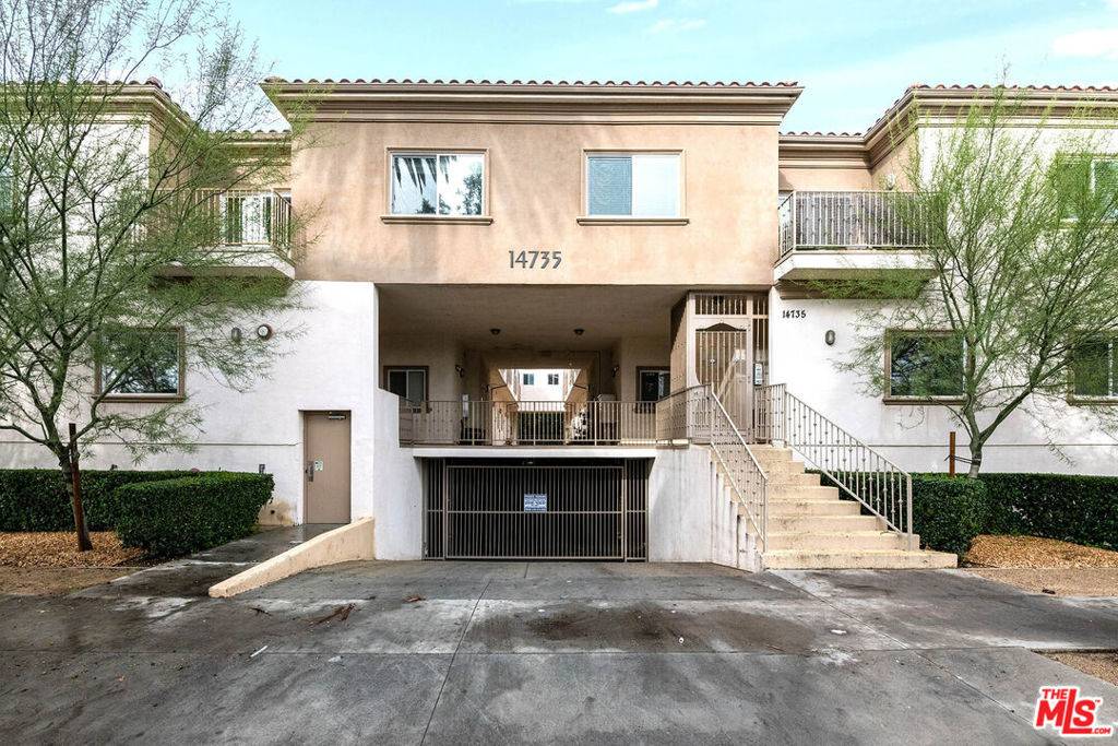Van Nuys, CA 91411,14735 Friar ST #113