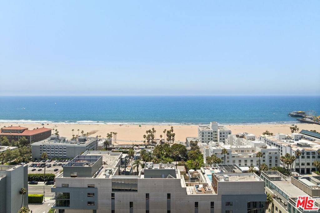 Santa Monica, CA 90401,1755 Ocean AVE #811