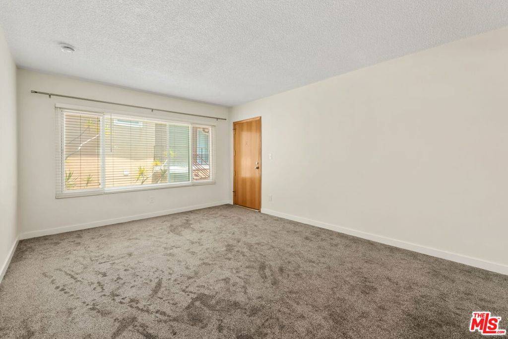 Playa Del Rey, CA 90293,8335 W Manchester AVE #D