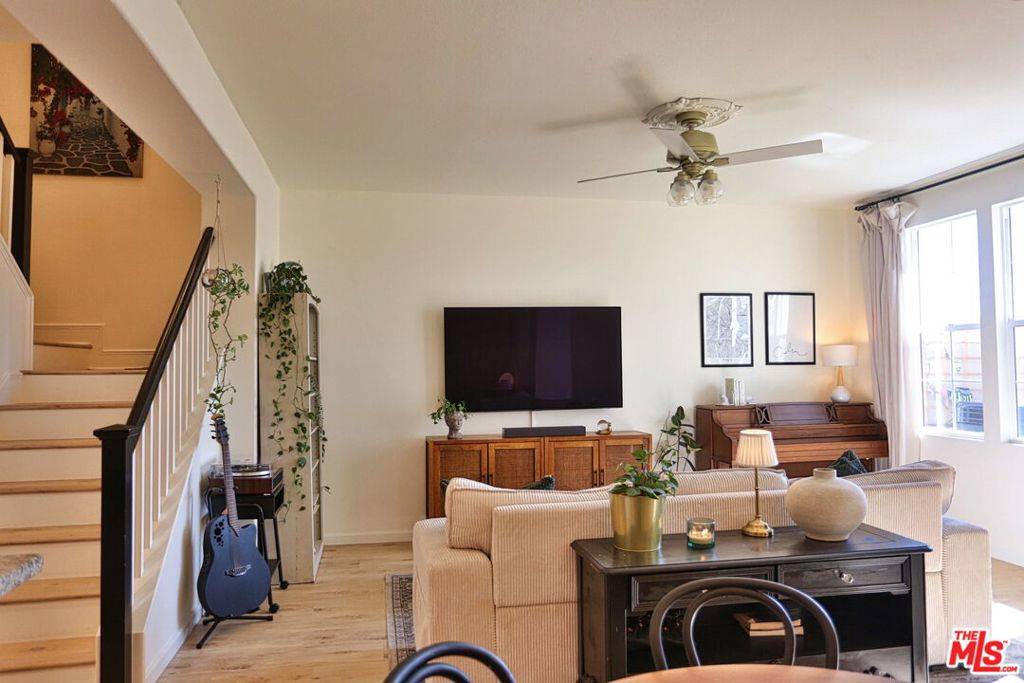 Valencia, CA 91354,28682 Pietro DR