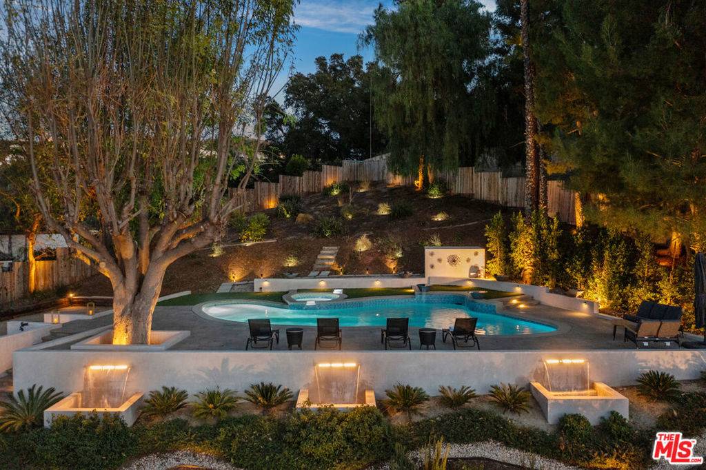 Woodland Hills, CA 91364,4430 Natoma AVE