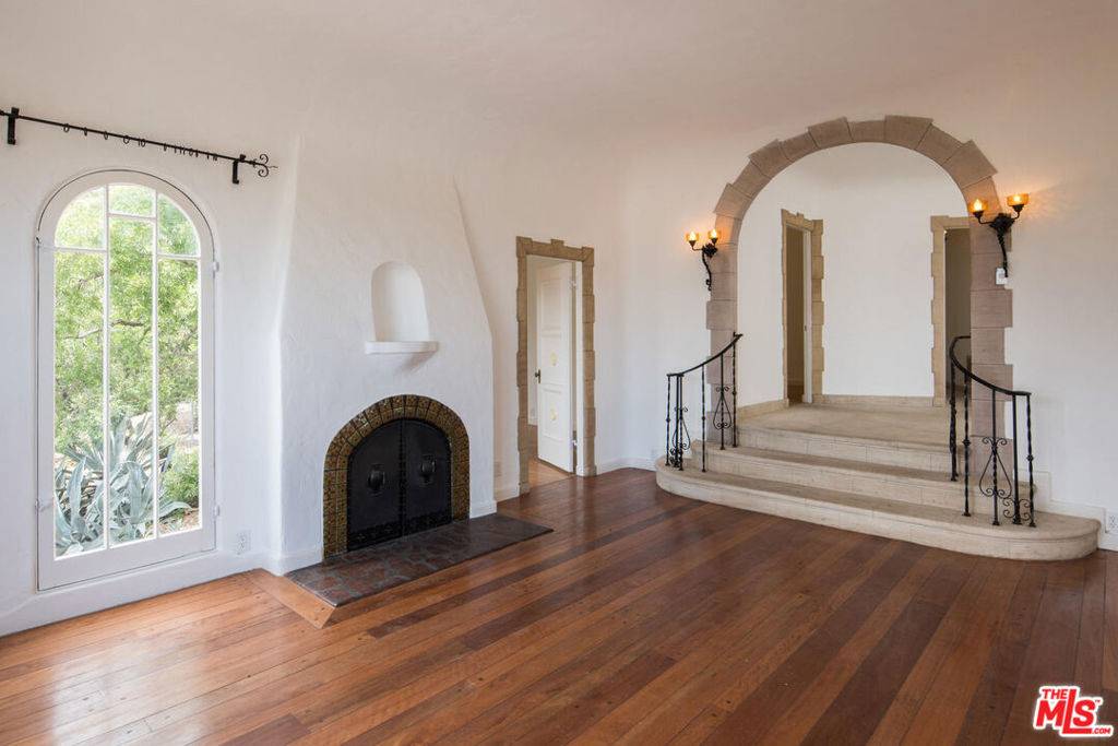 Los Angeles, CA 90065,1901 KEMPER ST